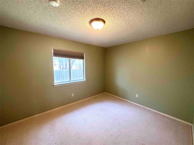 Building Photo - 13225 Amasia Dr