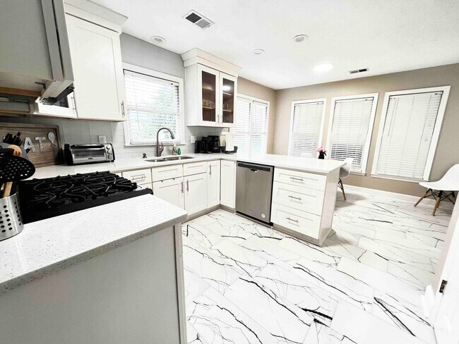 Building Photo - 1380 Twin Bridge Ln