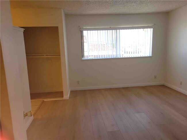 Building Photo - 4761 Guadalajara Way