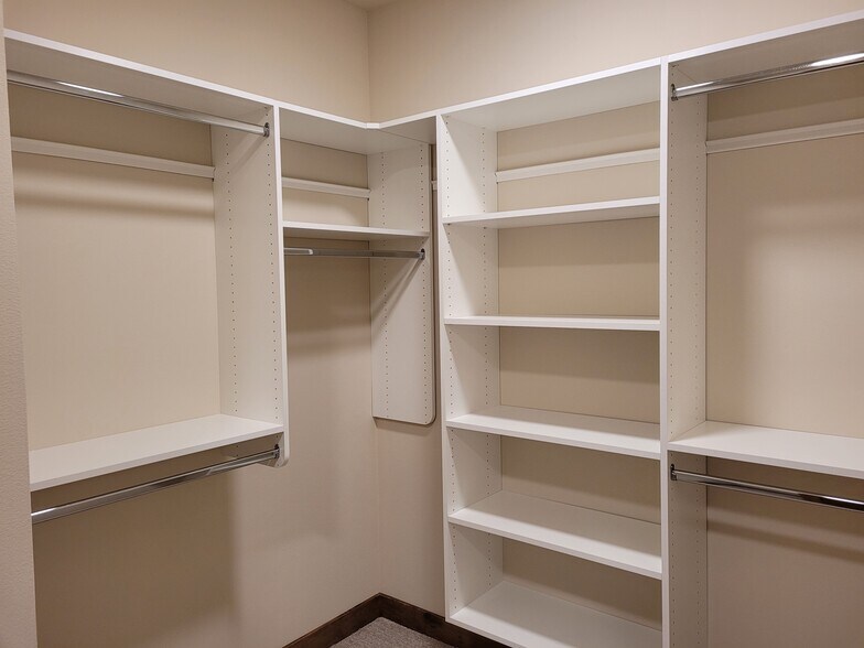Master Walk-in Closet - 805 Blue Mounds St