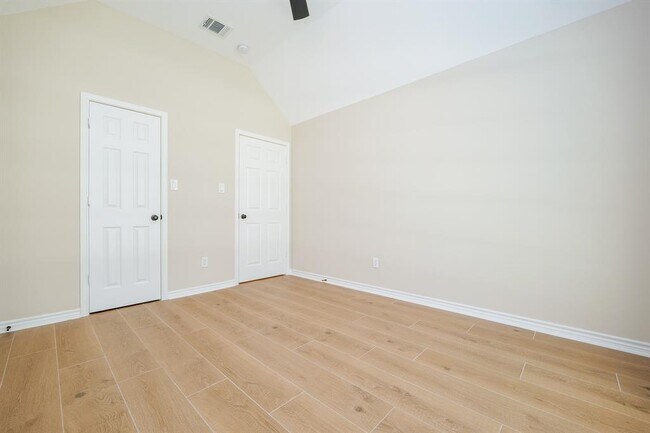 Building Photo - 1823 Brightlake Way