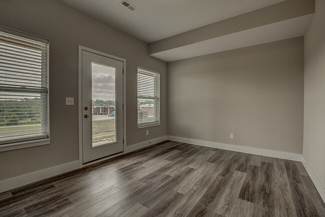 Building Photo - 2317 Anderson Rd