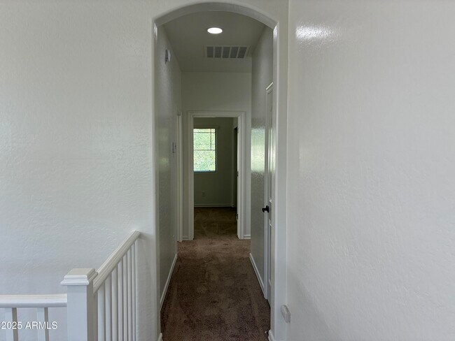 Building Photo - 14559 W Port Royale Ln