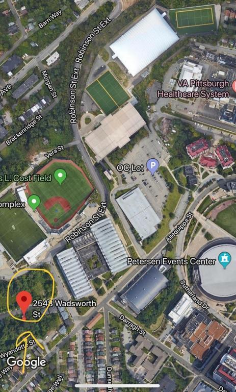 Building Photo - 156 Robinson St