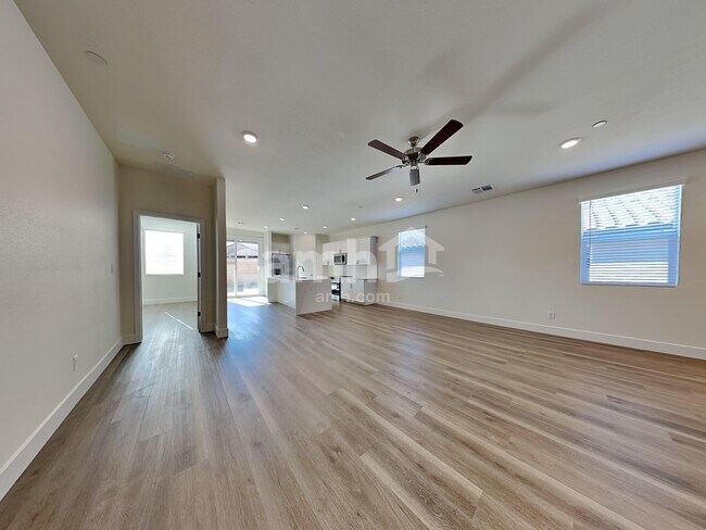 Building Photo - 545 Silverbell Fls Pl