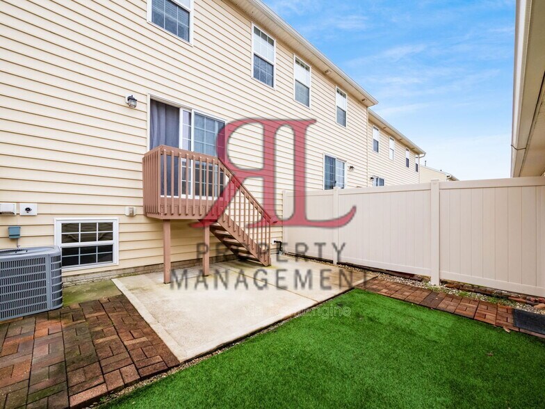 Building Photo - 6071 Phar Lap Dr