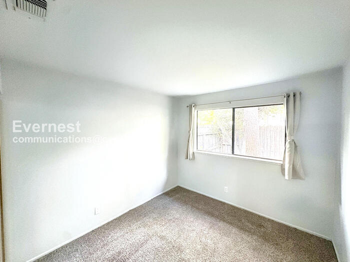 Building Photo - 6812 Folsom Oaks Ct