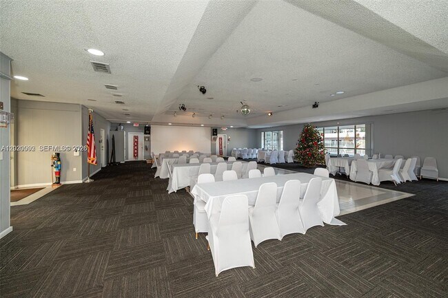 Building Photo - 1810 SW 81st Ave