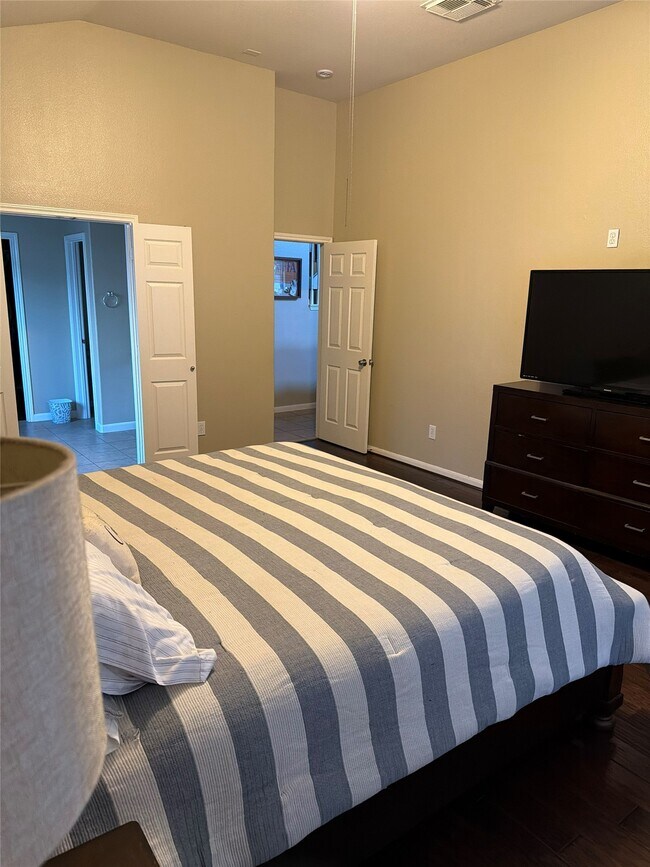Building Photo - 2311 Diamond Springs Dr