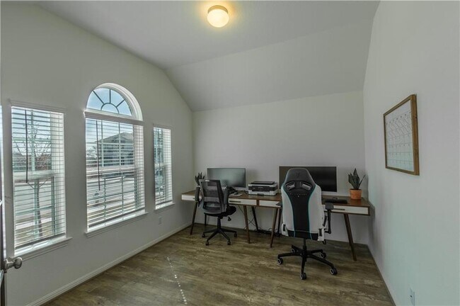 Building Photo - 104 Cascia Cir