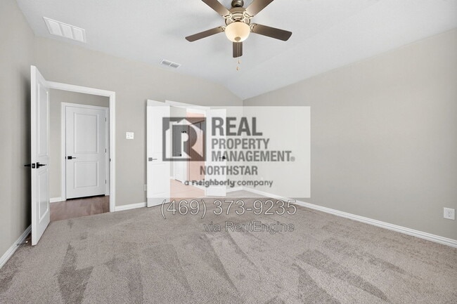 Building Photo - 2501 Real Quiet Dr