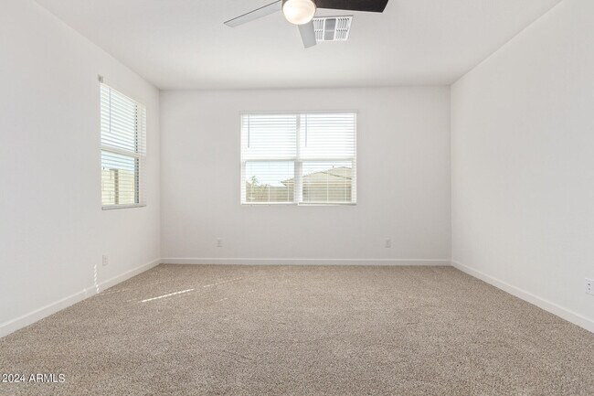 Building Photo - 15371 W Smoketree Dr