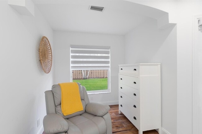 Building Photo - 13590 Jonquil Pl