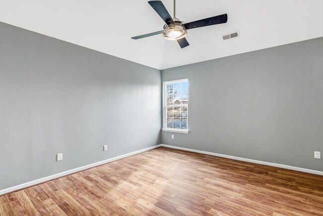 Building Photo - Luxury Living in High Point NC