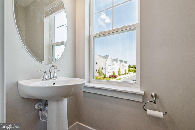 Building Photo - 8311 Amber Beacon Cir