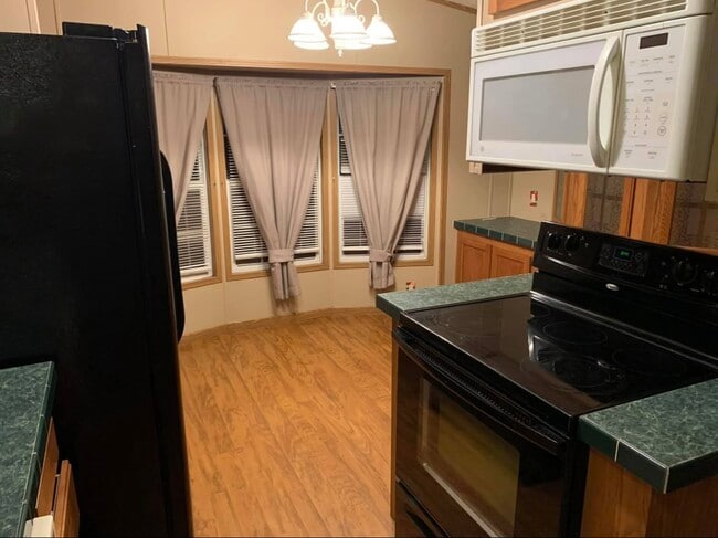 Building Photo - 296 North State Route 2