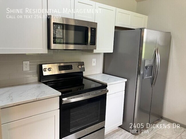 Building Photo - 2405 Dickens Dr