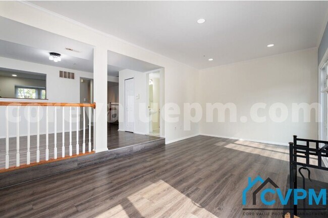 Building Photo - 7679 Blueberry Hill Ln