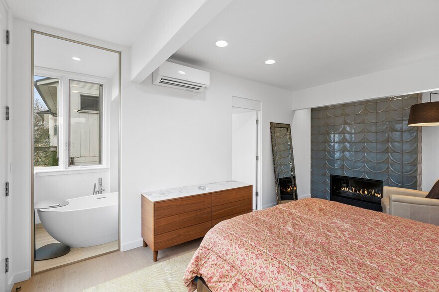 Building Photo - 2831 NW Cornell Rd