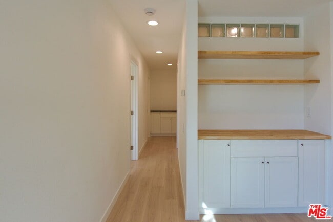 Building Photo - 24621 Aquilla Dr