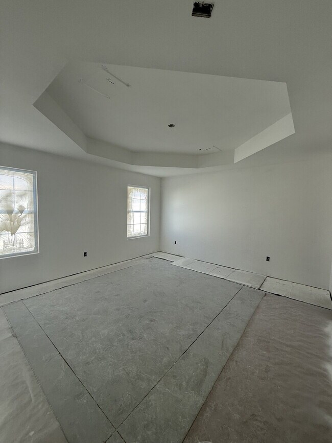 Building Photo - Patio Home in Hollister (4 Bedrooms withou...