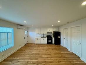 Building Photo - Large & Newly Constructed 1 bed 1 Bath Apartment for Rent In Los Alamitos!