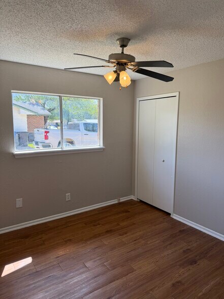 Building Photo - 4411 Jamestown Dr