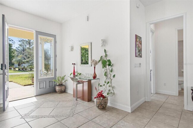 Building Photo - 118 Whispering Pine Dr