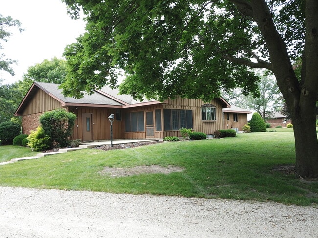 Building Photo - 8560 N 4000 W Rd