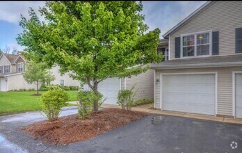 Building Photo - 3305 Park Ridge Ln NE