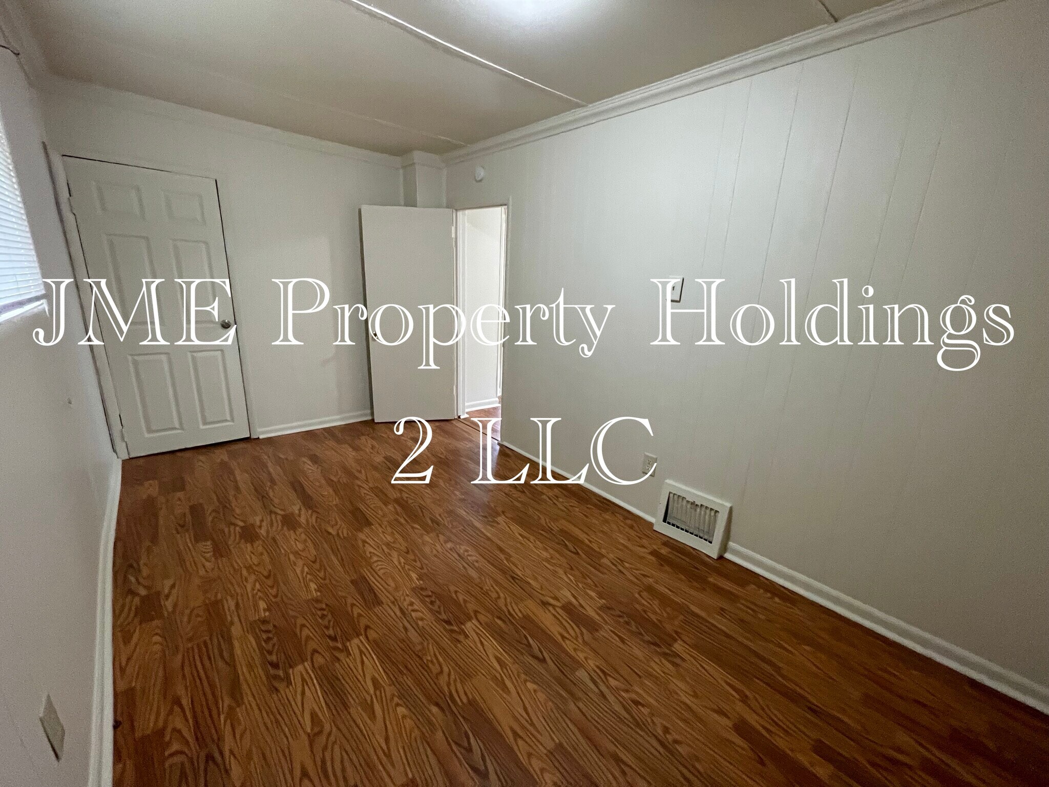 Building Photo - 113 W Young St