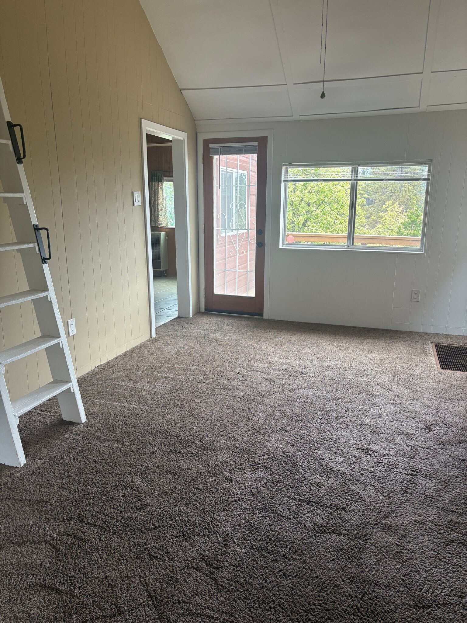 Building Photo - 26302 Lake Forest Dr