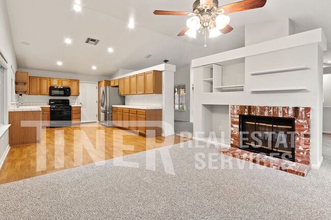 Building Photo - 134 John Henry Cir