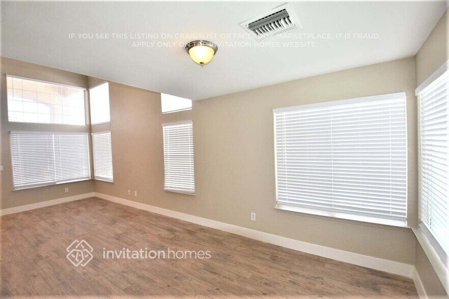 Building Photo - 72 Sea Holly Way