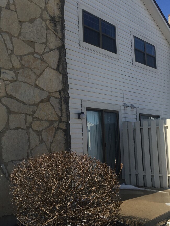 Building Photo - 1386 Sanzon Dr