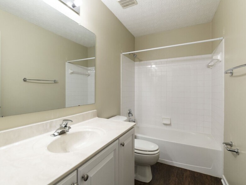 Building Photo - 8475 Amarillo Dr