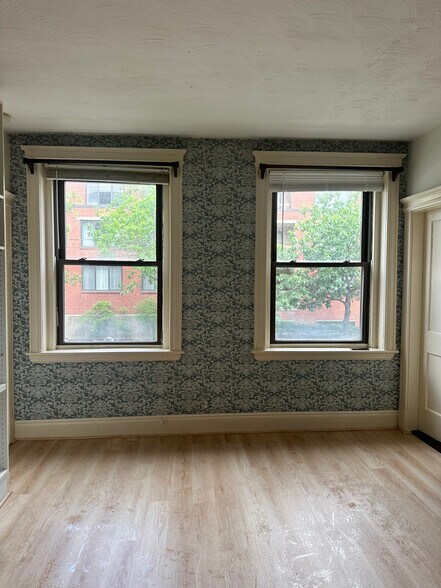 Building Photo - 90 Brainerd Rd