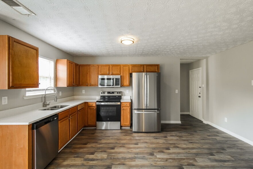 Building Photo - 525 McGiboney Ln