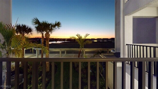 Building Photo - 15275 Grn Acrs Ave