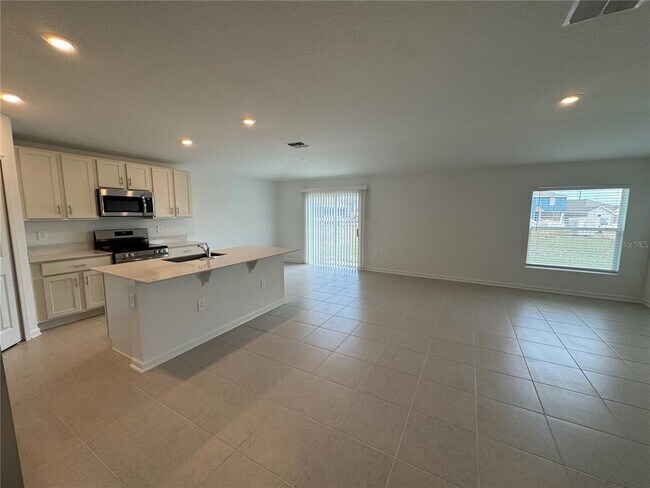 Building Photo - 2185 Lasso Lp