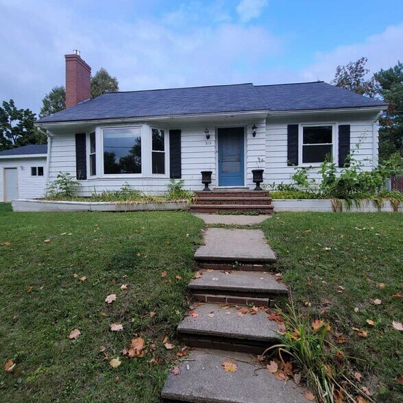 Primary Photo - 215 N 12th St