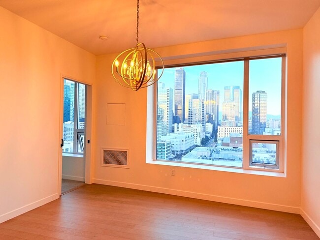 Building Photo - Very Unique Spacious Two Bedroom - Two bath luxury Condo with Views and Pool
