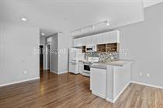 Building Photo - 4100 Lindell Blvd