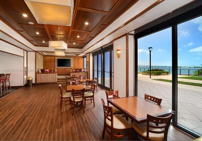 Building Photo - 1581 Brickell Ave