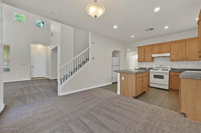 Building Photo - 7565 Grassy Bank St