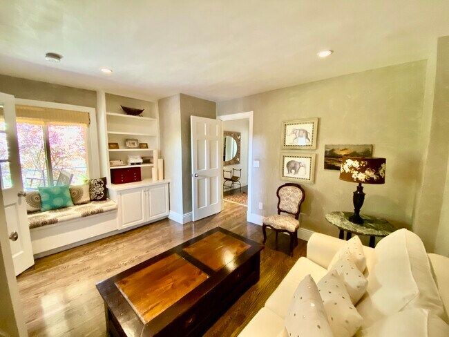 Building Photo - 3594 Silverado Trail N