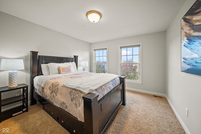 Building Photo - 10599 Geist View Dr