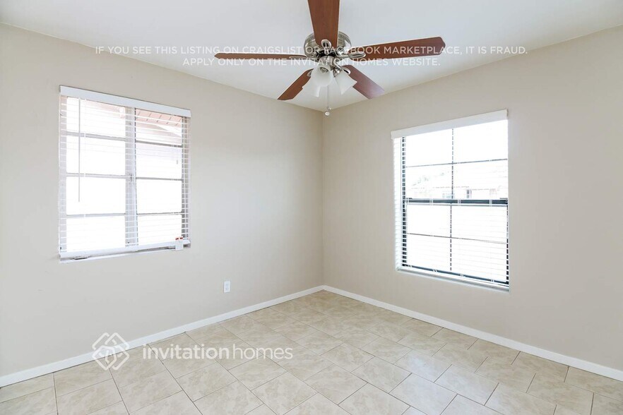 Building Photo - 525 W 6th Dr