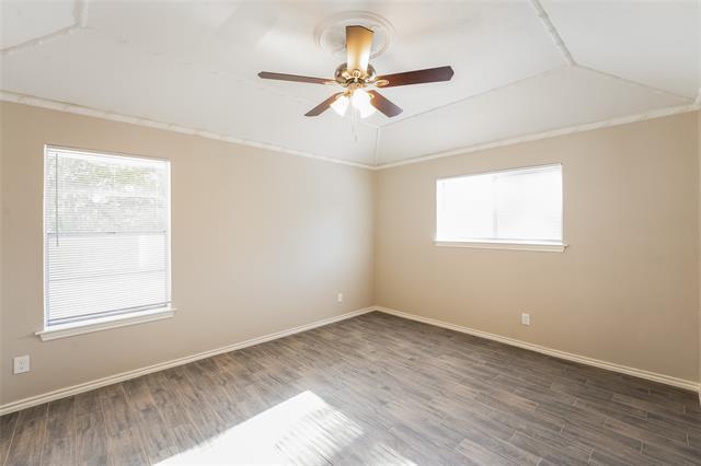Building Photo - 217 Woodhaven Dr