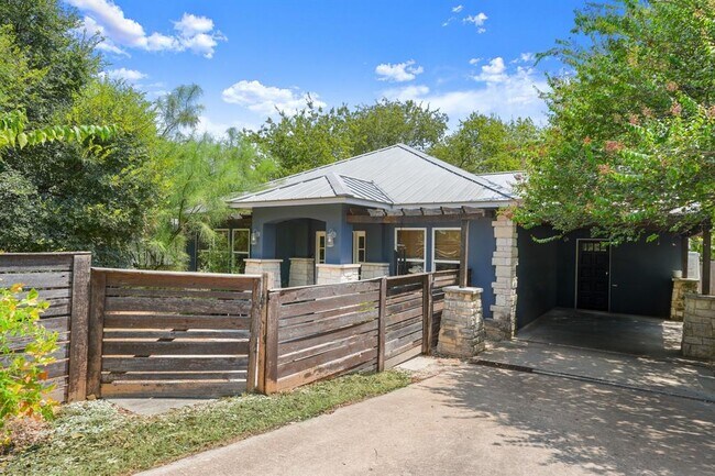 Building Photo - 2501 Del Curto Rd